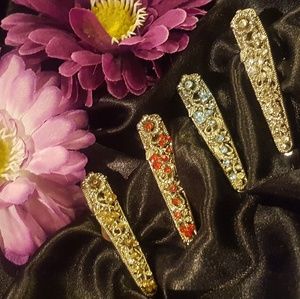 4 vintage hair accessories